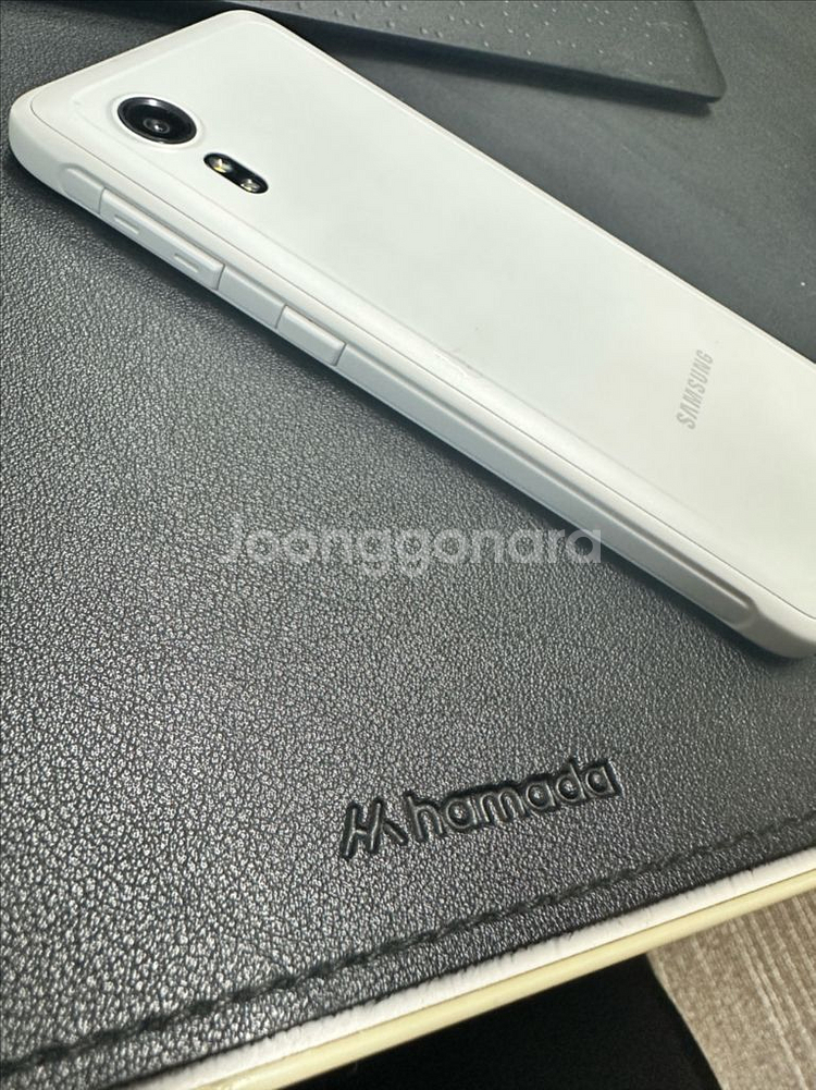 삼성 엑스커버5 64gb 화이트 팝니다--2