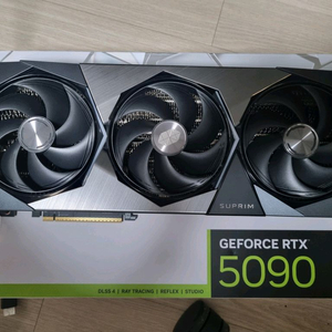 msi rtx 5090 슈프림 팝니다