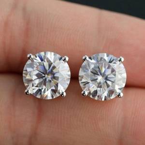 모이사나이트 1캐럿 4프롱 솔리테어 귀걸이 GRA 보증서 포함 이미지