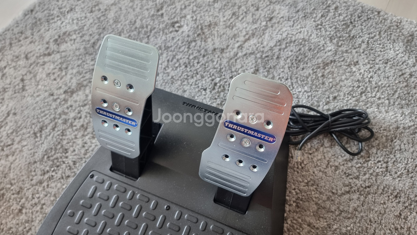 트러스트마스터 2페달 (T300)--1