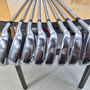 브릿지스톤V300 8세대 아이언, 8개, 샤프트S