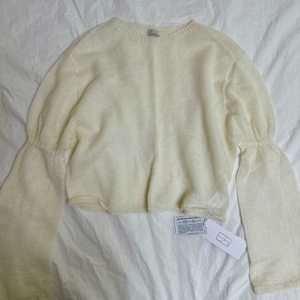 [새상품] sie 시에 사탕니트 케이시 퍼프니트