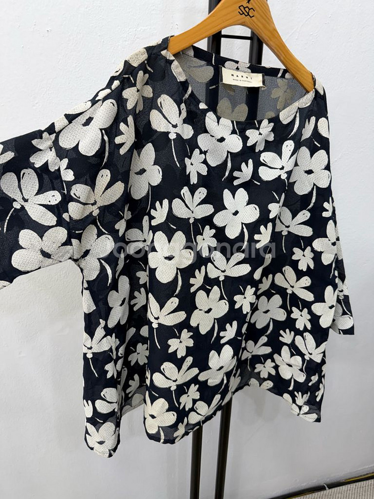 정품) 마르니 오버핏 플라워 프린트 블랙 블라우스 40--1