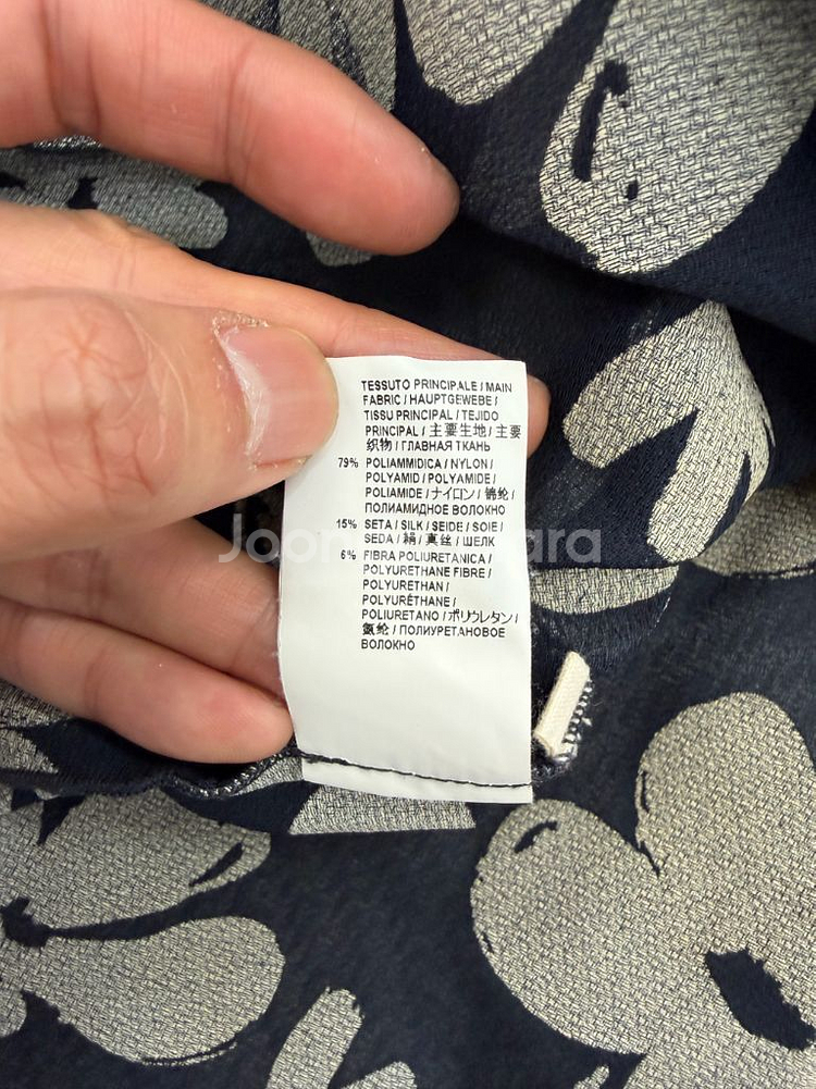 정품) 마르니 오버핏 플라워 프린트 블랙 블라우스 40--6