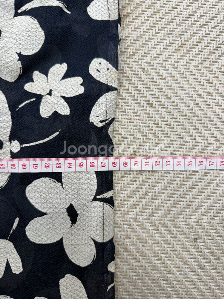 정품) 마르니 오버핏 플라워 프린트 블랙 블라우스 40--8