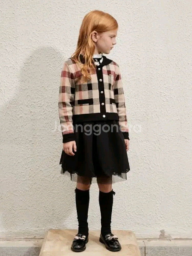 *거의새거*22년 닥스키즈 고급진주가디건140~150 정가20만원대--0