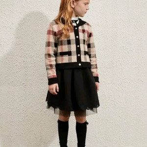 *거의새거*22년 닥스키즈 고급진주가디건140~150 정가20만원대