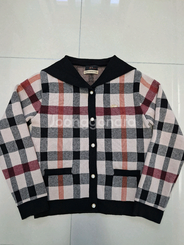 *거의새거*22년 닥스키즈 고급진주가디건140~150 정가20만원대--1