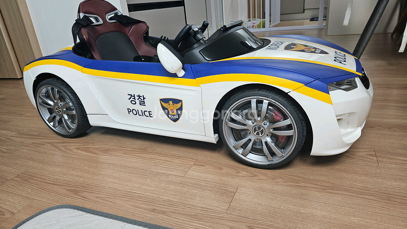 헤네스 브룬 F830 유아 경찰차 전동차--0