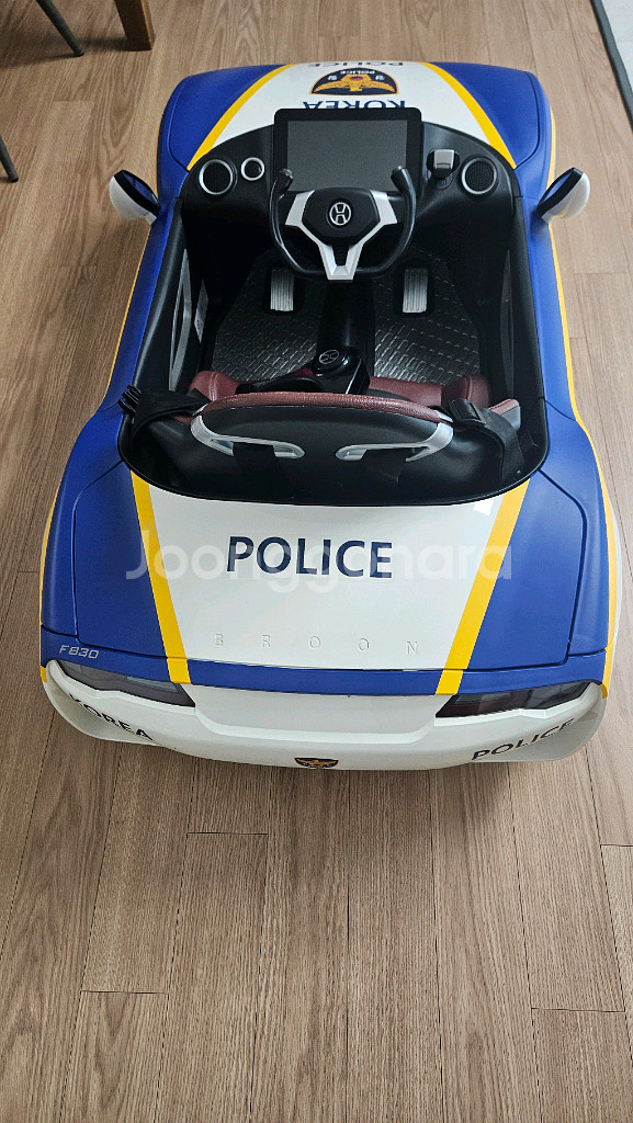 헤네스 브룬 F830 유아 경찰차 전동차--4