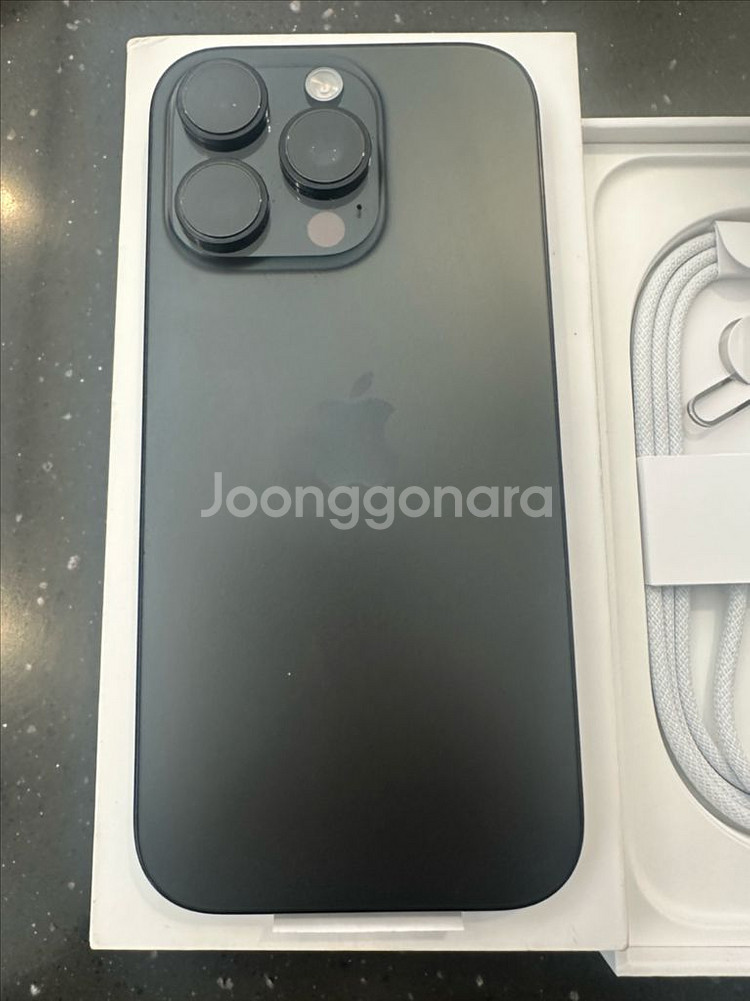 아이폰 16프로 512GB 블랙 티타늄 팝니다--3