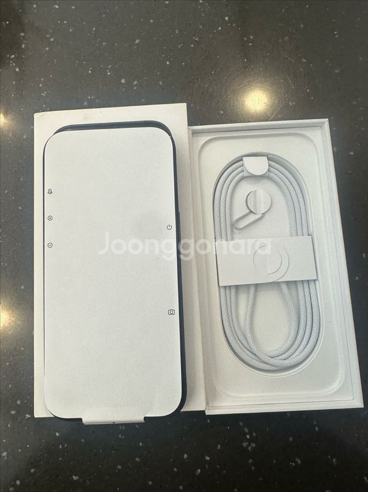 아이폰 16프로 512GB 블랙 티타늄 팝니다--1