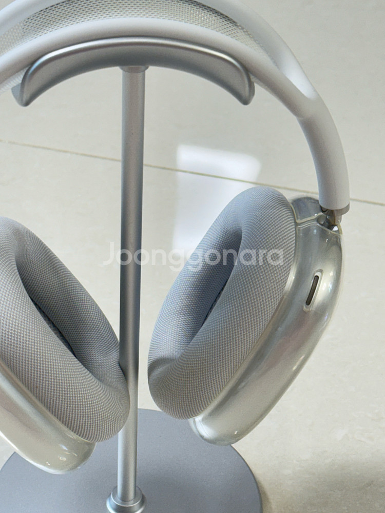 에어팟맥스 (8pin) 실버 S급상품(+거치대,투명케이스포함)--6