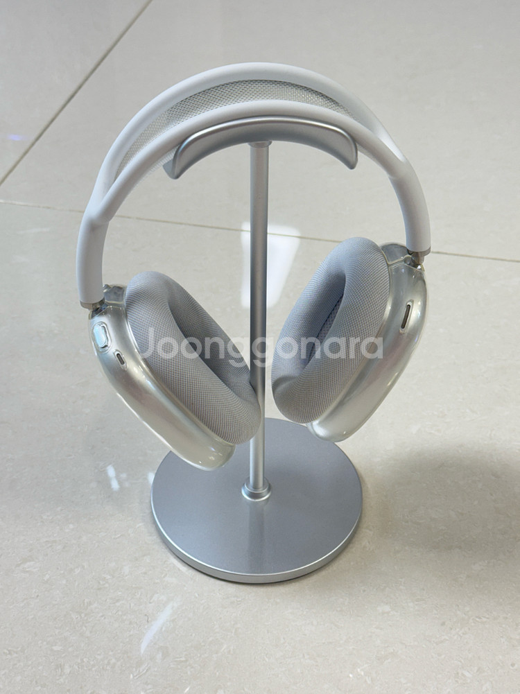 에어팟맥스 (8pin) 실버 S급상품(+거치대,투명케이스포함)--2