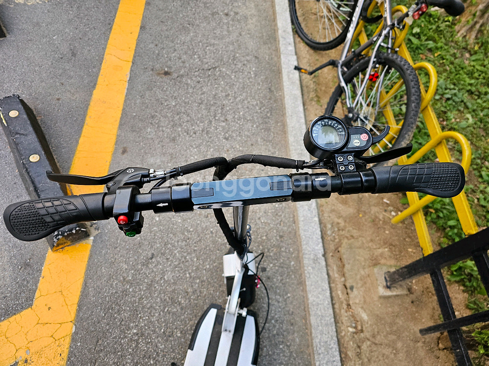 스피드웨이 전동 킥보드(새제품 LG 16ah배터리)--2