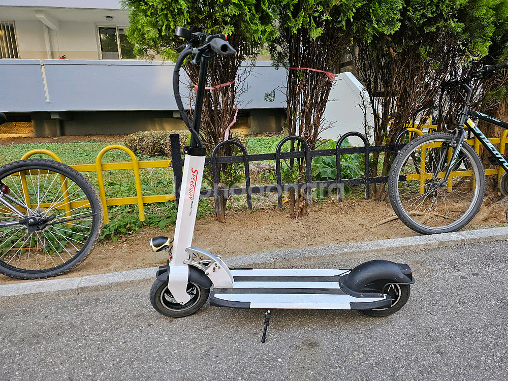 스피드웨이 전동 킥보드(새제품 LG 16ah배터리)--0