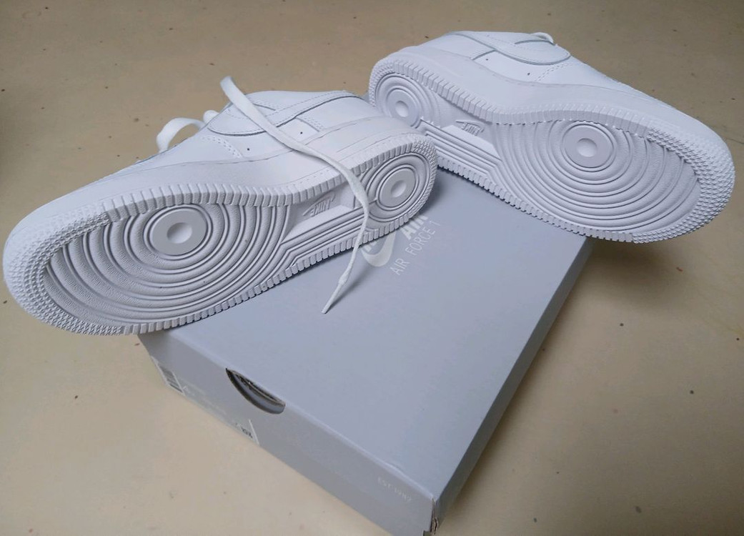 새상품 나이키 에어포스1 운동화 230사이즈--3