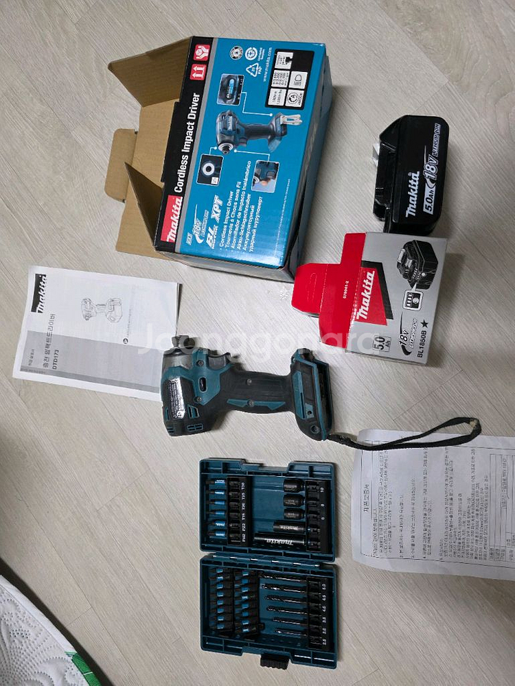 마끼다 dtd 173 일본 생산품 +정품 5.0ah 배터리 2개--0