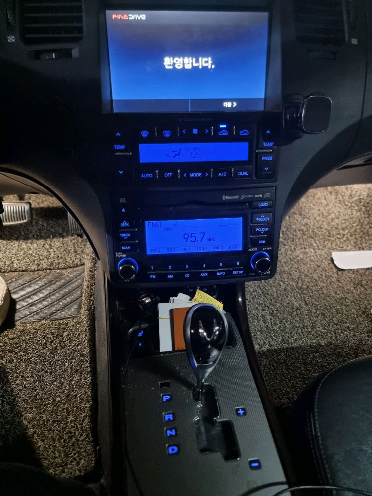 그랜져tg lpi 09년9월식 팩2 팝니다.--5