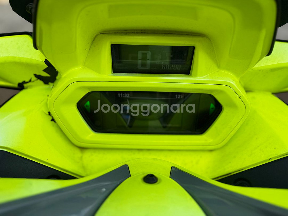 아크라구변완] 24년형 Xmax300 6만Km 판매합니다--9