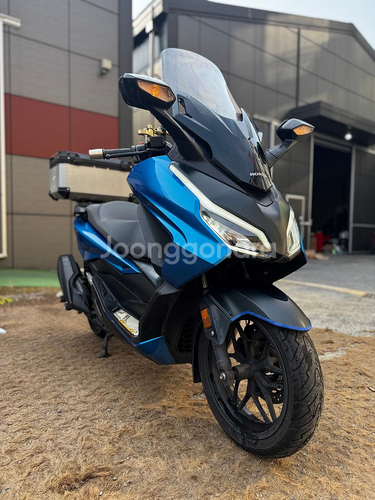 혼다 포르자350 24년형 4만Km 판매합니다.--0