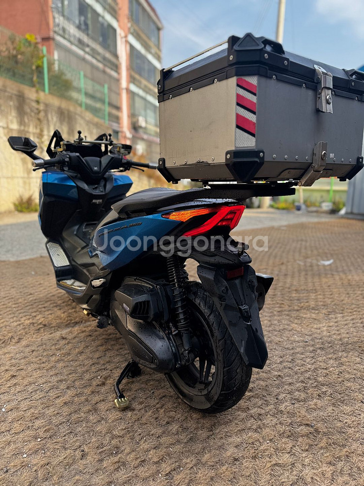 혼다 포르자350 24년형 4만Km 판매합니다.--6