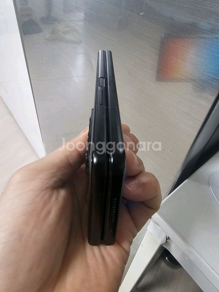삼성 갤럭시 Z 폴드3 블랙 무잔상 외관 모서리점--2