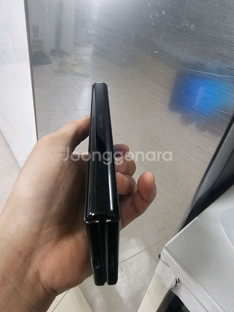 삼성 갤럭시 Z 폴드3 블랙 무잔상 외관 모서리점--3