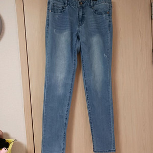 여성 청바지 66 거의새거