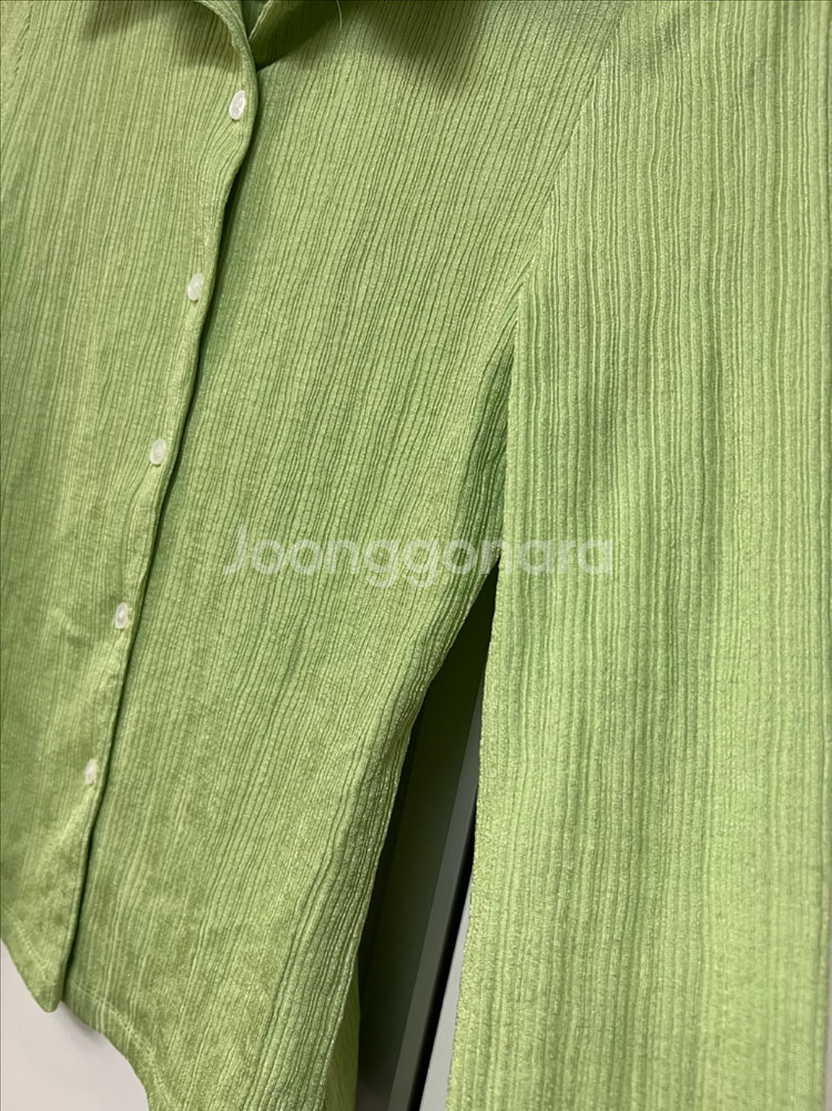 누아누 NUUANU yefeh 예페 셔츠 애플그린 블라우스 플리츠 주름 쭈글이 초록 연두--13