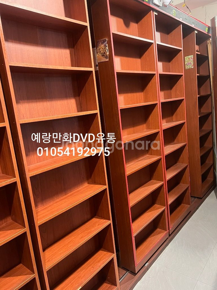 300개 만화방책장 만화카페책장 선반 다이 칸막이 진열--0