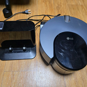 LG 코드제로 R9 로봇청소기(R969IA) 판매합니다.