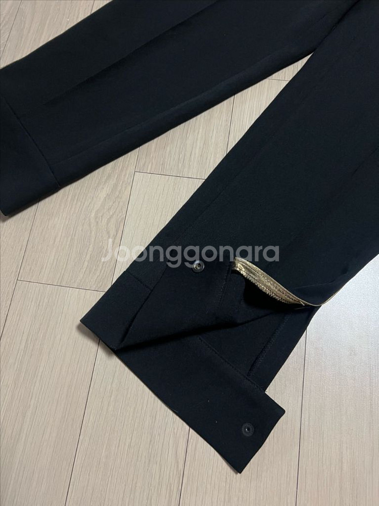 럭키슈에뜨 포켓 자수 버튼 포인트 배색 라인 핀턱 뒷밴딩 팬츠 바지 슬랙스 블랙--16