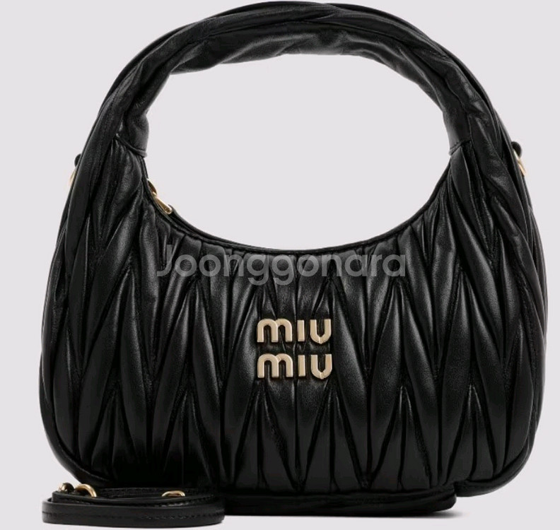 정품) 미우미우 퀼티드 가죽 숄더백. 가방 !!--1