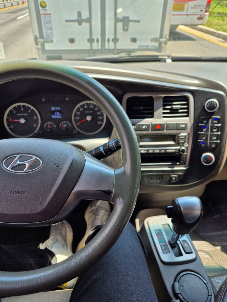 소형 화물차 포터탑차1톤 이미지