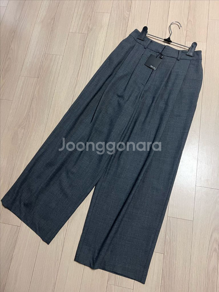 새상품) 제평 베르띠 BERTI 플리츠 핀턱 스트레이트 울 팬츠 와이드 슬랙스 바지 그레이--3