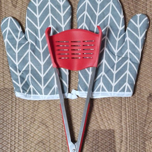 주방장갑.실리콘가오리집게세트.새상품. 4000원입니다.