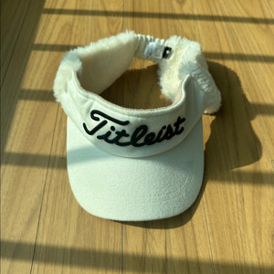 타이틀리스트 여성 골프 썬캡 (겨울모자)