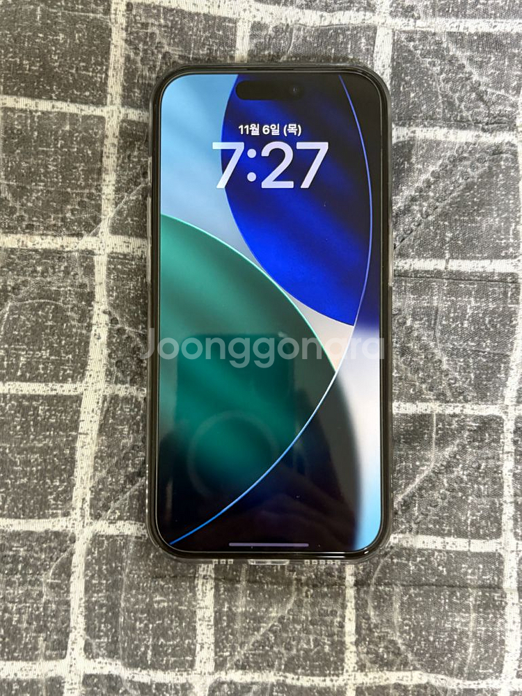 아이폰15프로 128기가 블랙티타늄 판매합니다.--1