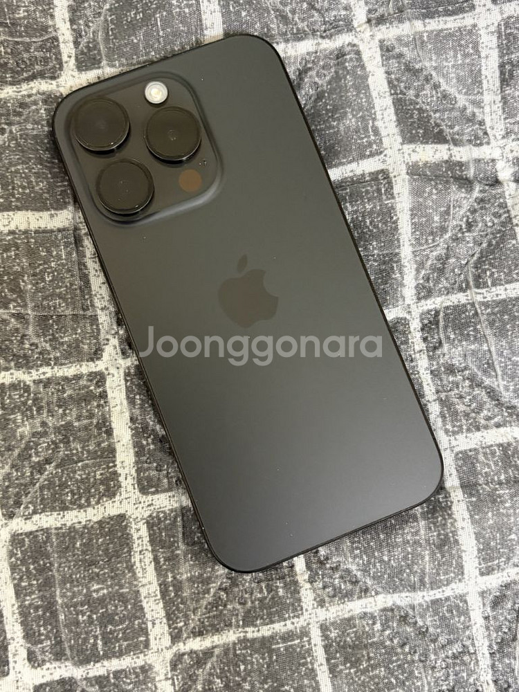 아이폰15프로 128기가 블랙티타늄 판매합니다.--0