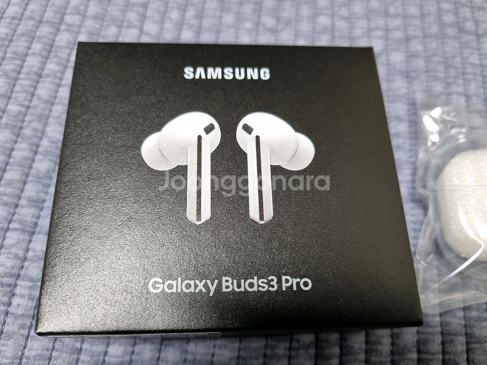 미개봉 갤럭시 버즈3 프로 화이트 + 투명케이스 새상품--1