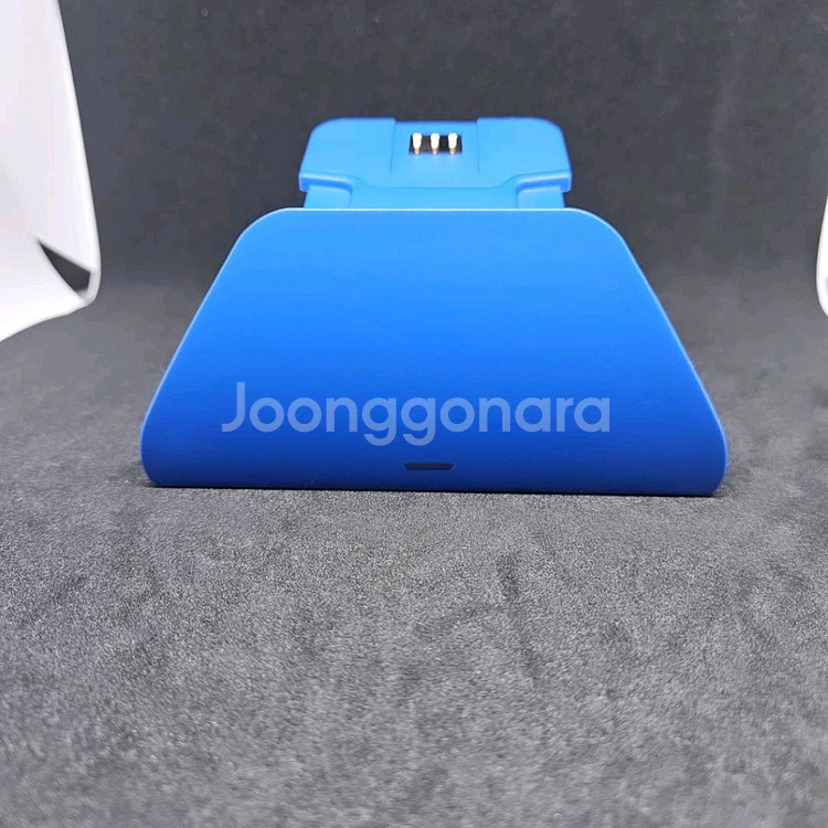 XBOX 엑스박스 드림베이퍼 4세대 컨트롤러 레이저 퀵차징 스탠드 팝니다--6