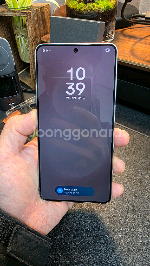 갤럭시 S25 엣지 256 실버 정상해지 SS급 판매합니다.--1