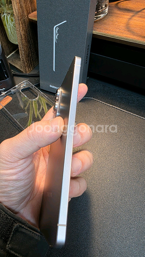 갤럭시 S25 엣지 256 실버 정상해지 SS급 판매합니다.--5