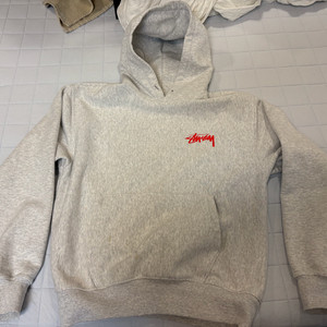 스투시 스케이트 터프 후드티 M사이즈 팝니다