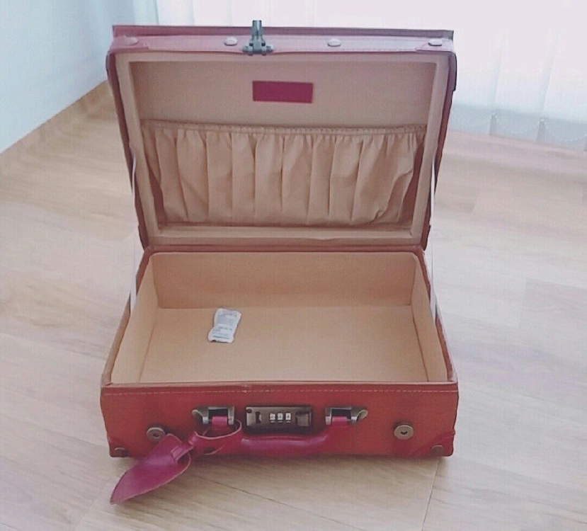 쌈지 가죽 가방 쌈지 여행 가방 이미지