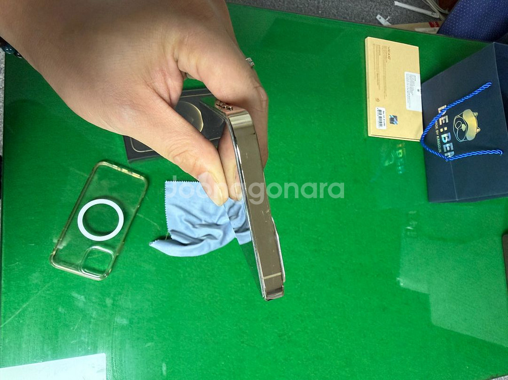 * 아이폰12프로 256 골드 S급 37만 급처합니다.--3