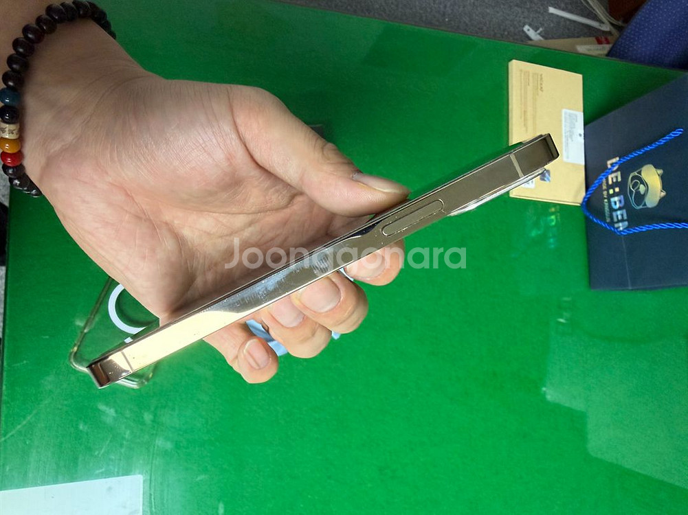 * 아이폰12프로 256 골드 S급 37만 급처합니다.--2