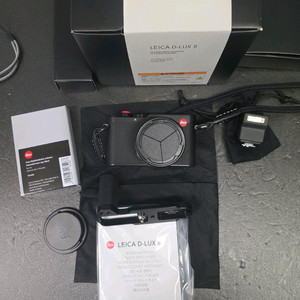 라이카d-lux8,라이카디럭스8 100컷대 정품오토캡포함 보증2년 27.6보증 신품급팔아요