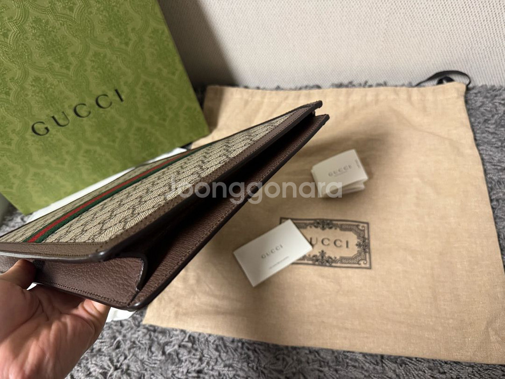 백화점판 구찌 GG 오피디아 포트폴리오 클러치 거의 새것--4